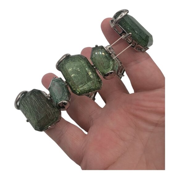 Silver Tone Green Statement Necklace, Bracelet & Earring Parure Set Erica Lyons - Picture 4 of 10